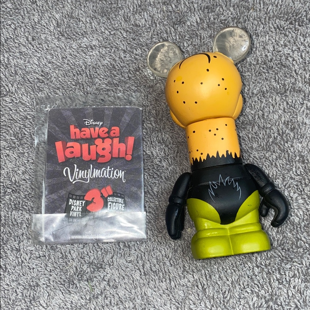 🐛Retired Disney Vinylmation Mickey down under from the "Have a laugh" series! - Picture 2 of 3